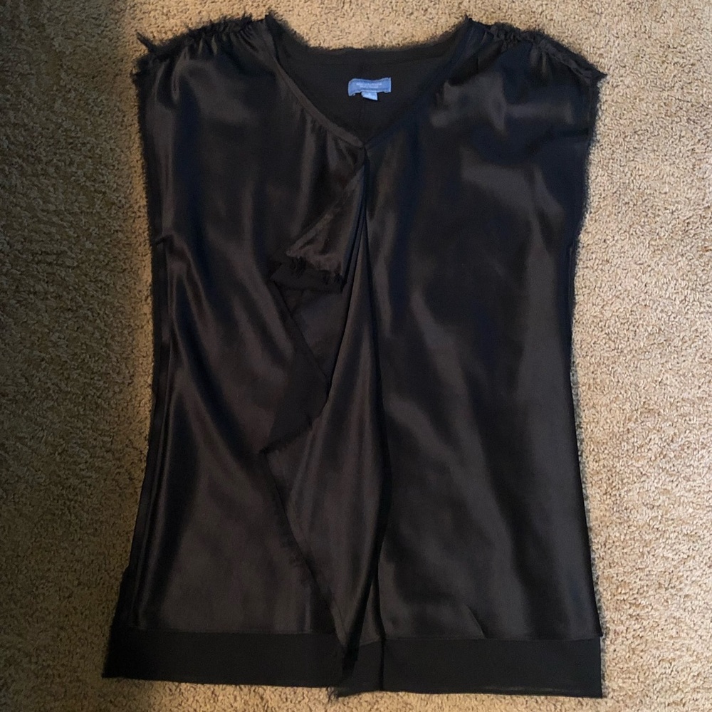 Simply Vera size small black dressy top